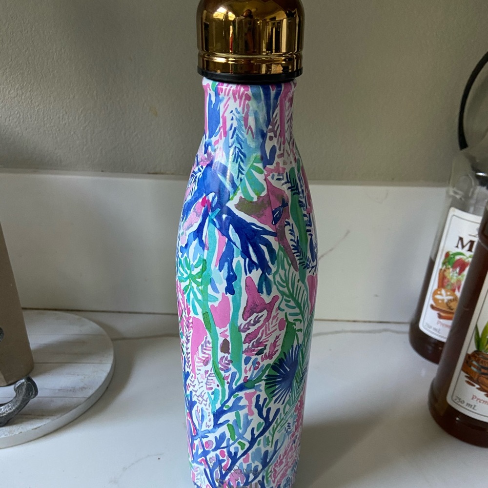 Lilly Pulitzer X Swell water bottle